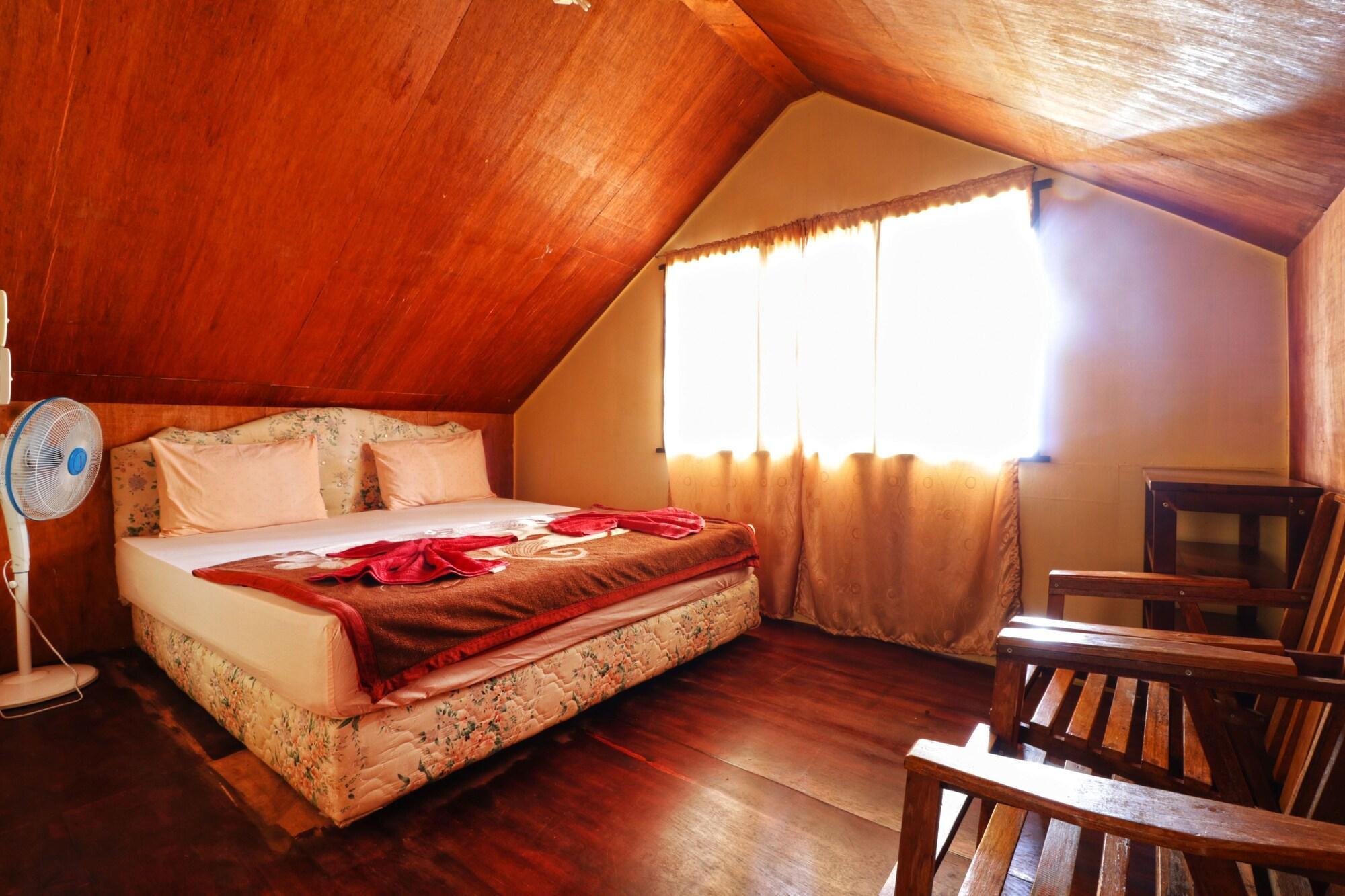 Tuk Tuk Timbul Bungalows Exterior photo