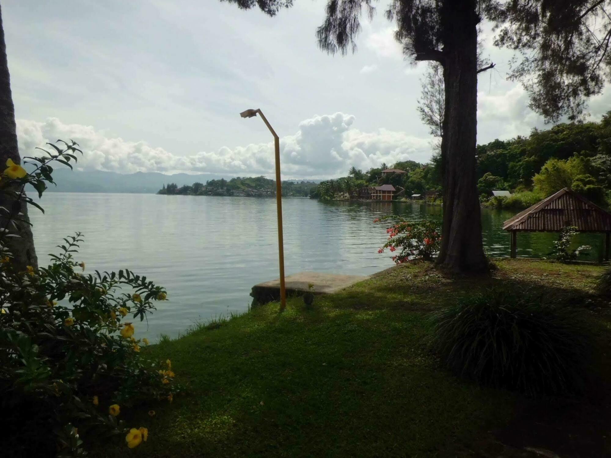 Tuk Tuk Timbul Bungalows Exterior photo